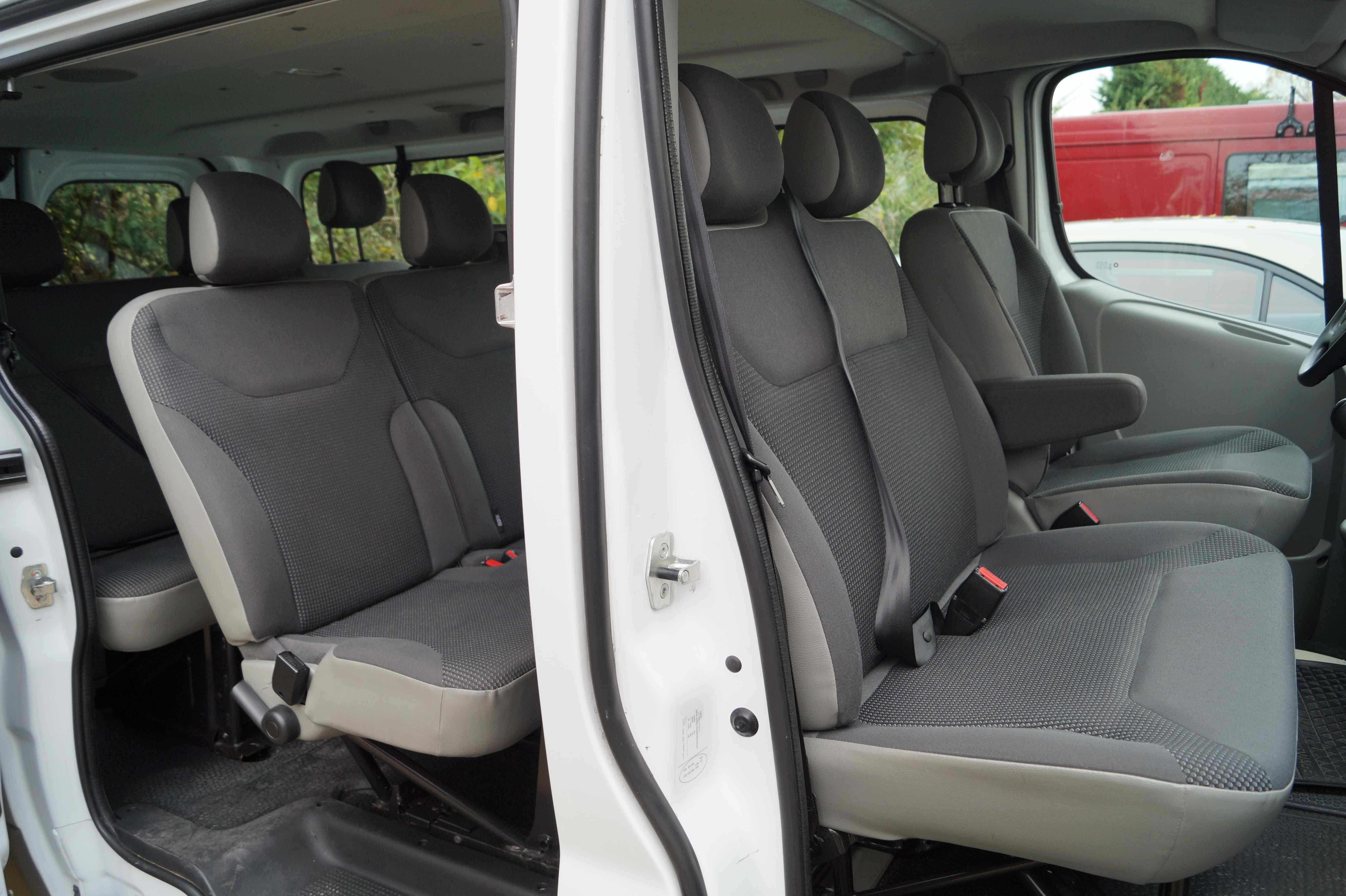 Opel Vivaro Combi 9 places ou 6 places + 6 vélos au choix avec Climatisation