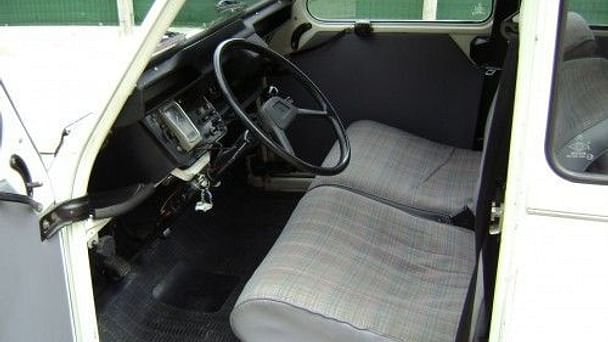 Citroen 2CV6 Blanche