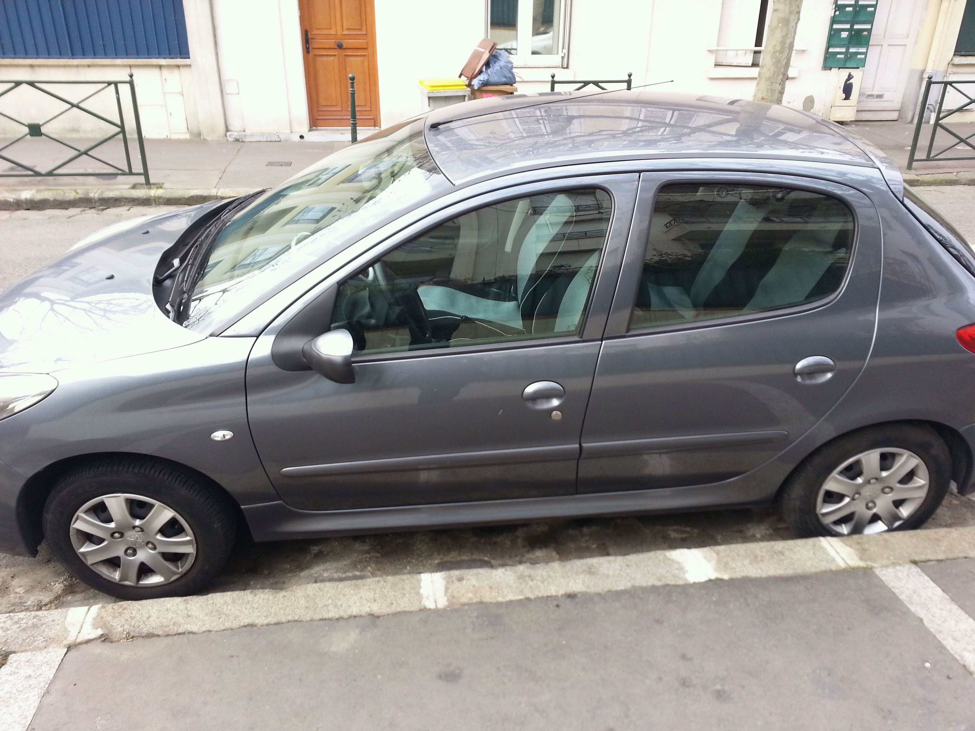 Peugeot 206+ med Aircondition