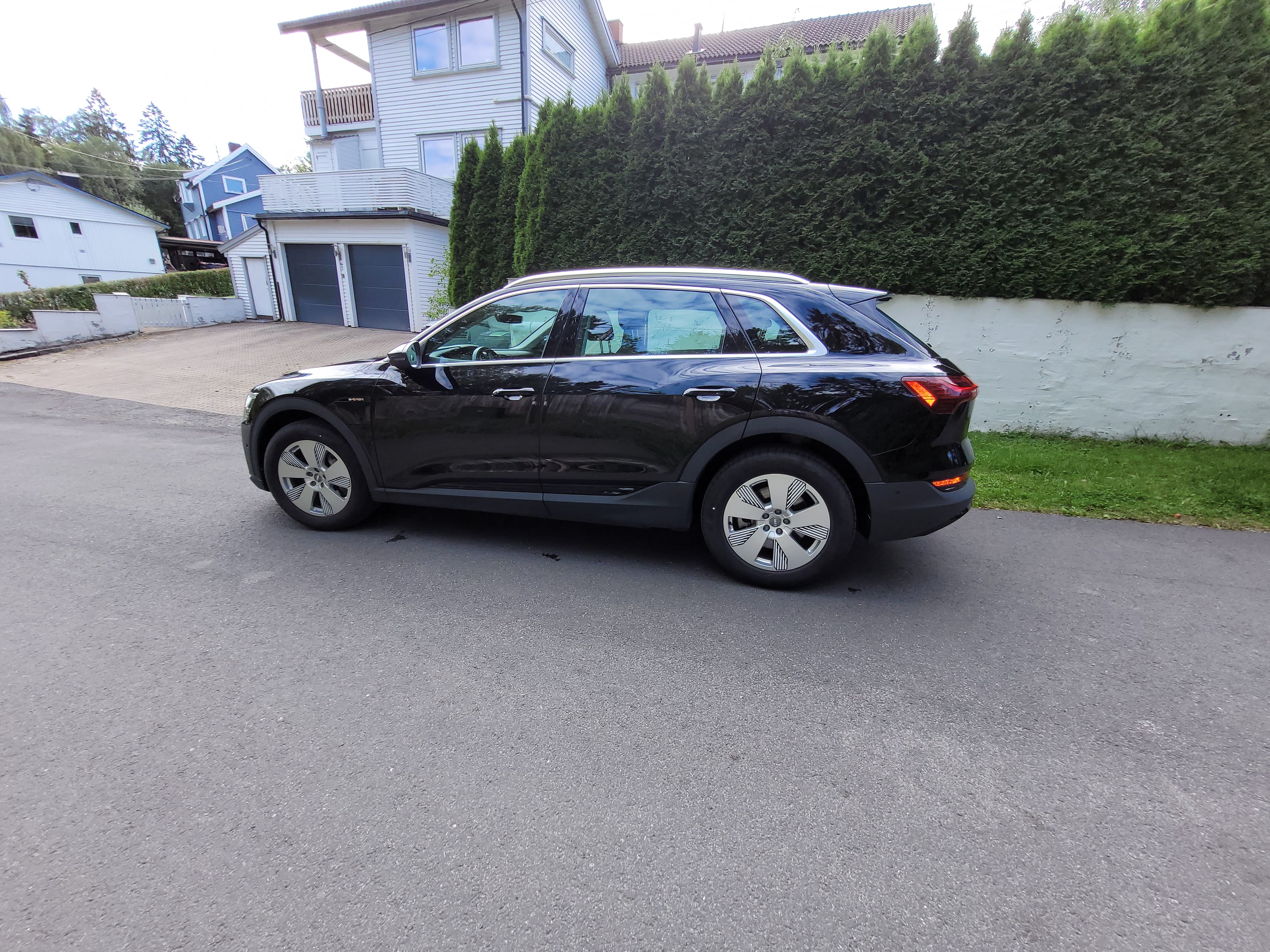Audi e-tron med Lydinngang