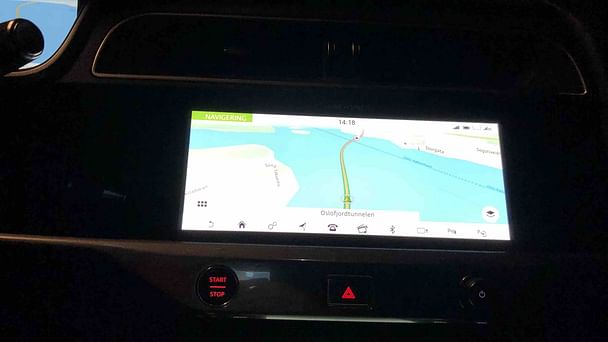 Jaguar I-pace med Lydinngang