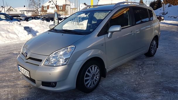 Toyota Corolla Verso med Vinterdekk