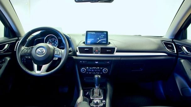 Mazda 3 med Lydinngang