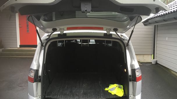 Ford S-Max med Skistativ