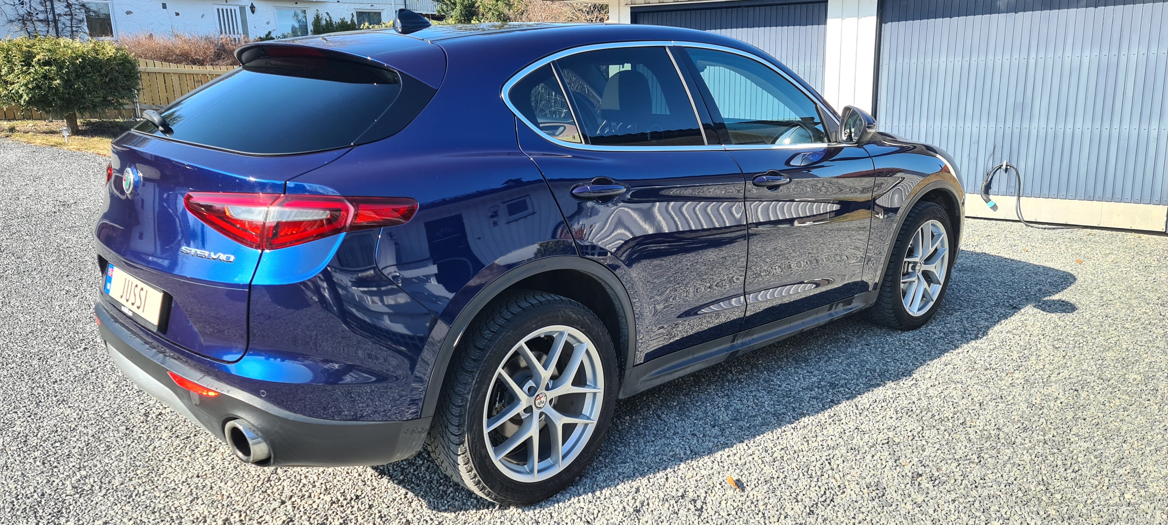 Alfa-Romeo Stelvio med Lydinngang