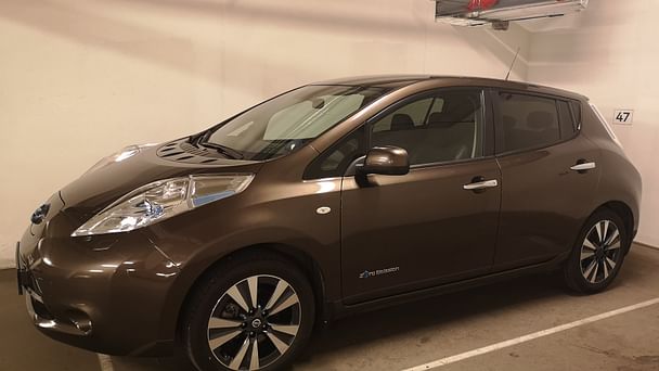 Nissan Leaf med Lydinngang