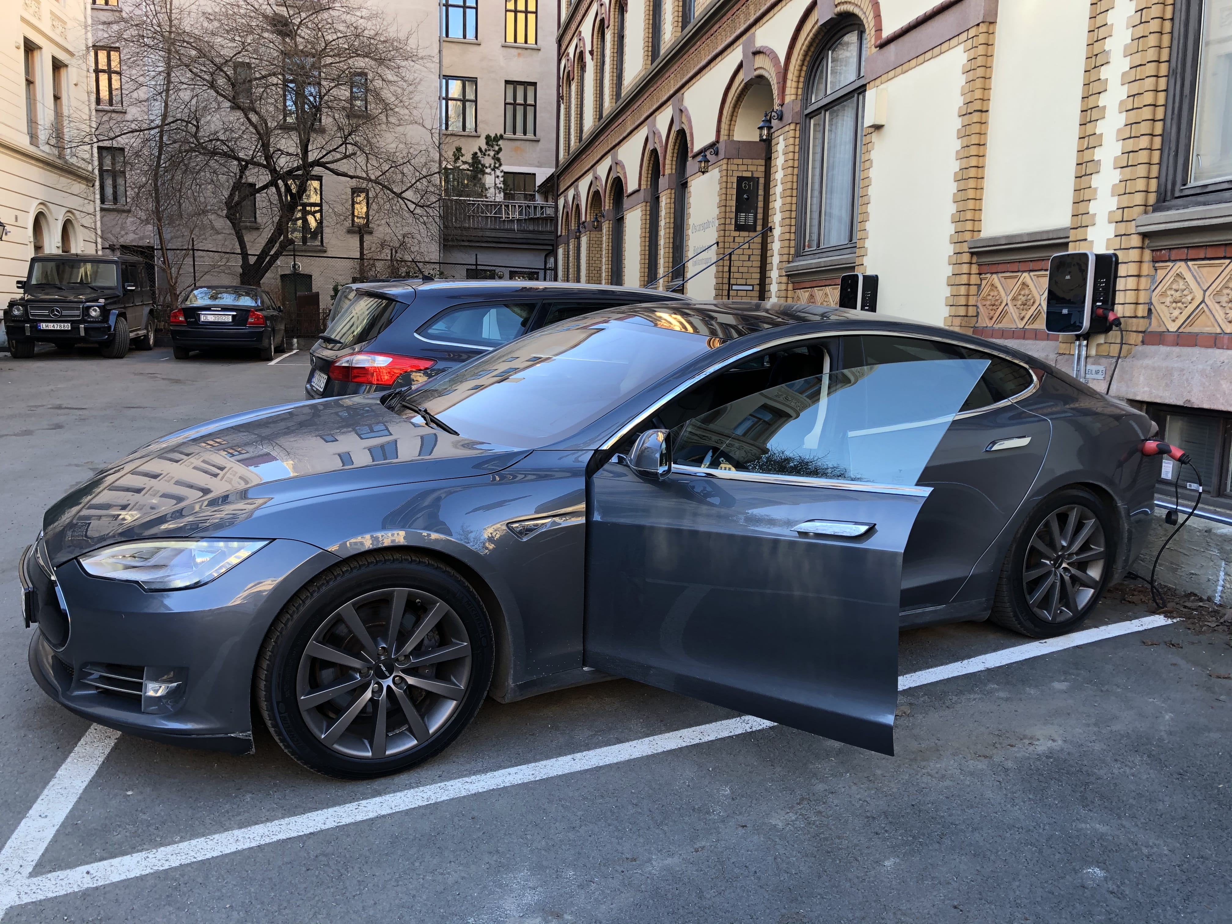 Tesla Model S with GPS