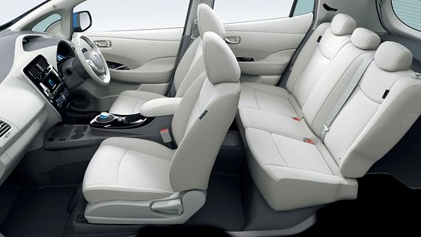 Nissan Leaf med Lydinngang