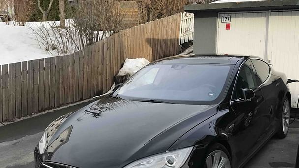 Tesla Model S med GPS