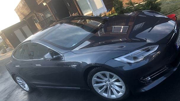 Tesla Model S med GPS