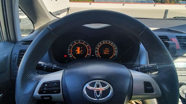 Toyota Auris med Lydinngang