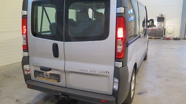 Opel Vivaro med Tilhengerfeste