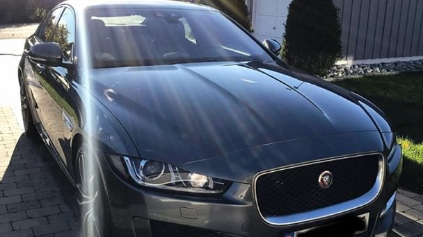 Jaguar XE med Lydinngang
