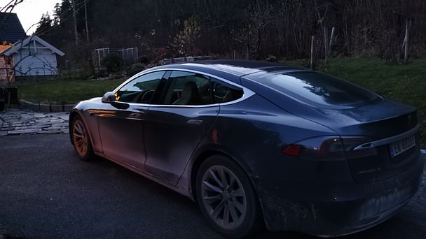 Tesla Model S med Vinterdekk