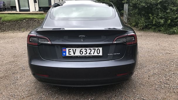 Tesla Model 3 med GPS
