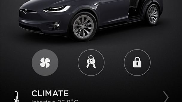Tesla Model X med GPS