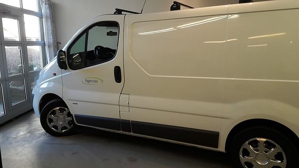 Opel Vivaro med Tilhengerfeste