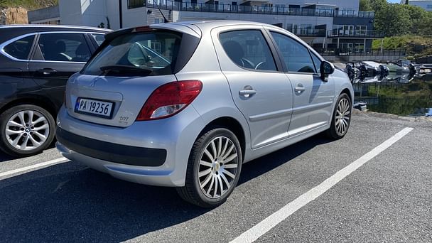 Peugeot 207 med Vinterdekk