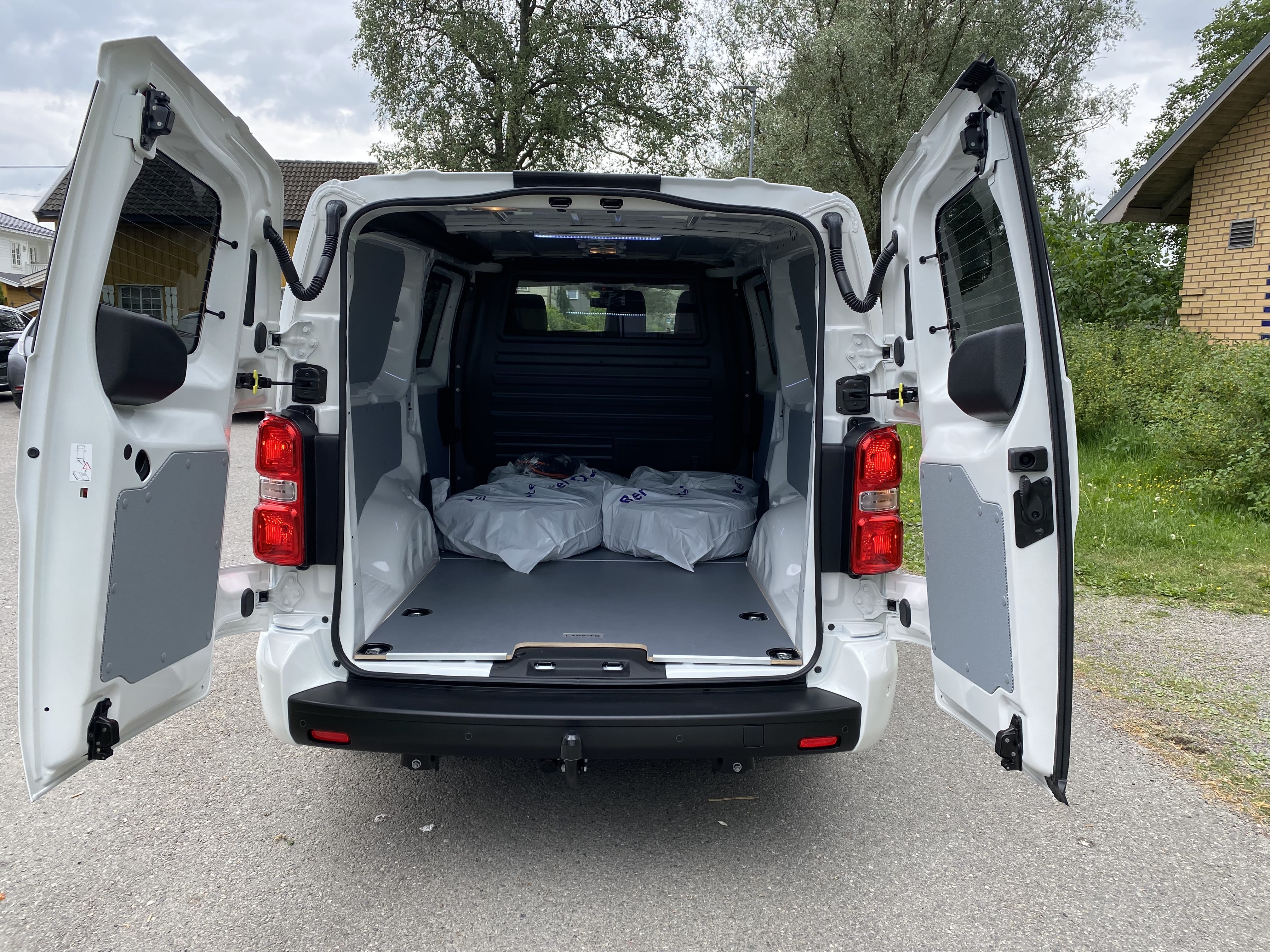 Opel Vivaro e-Vivaro med GPS