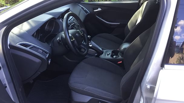 Ford Focus SW med Lydinngang