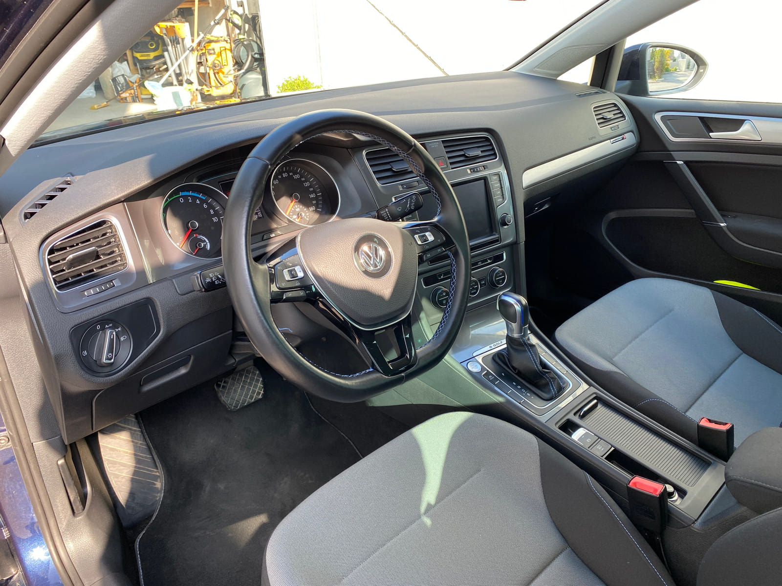 Volkswagen Golf Kombi med Bluetooth audio