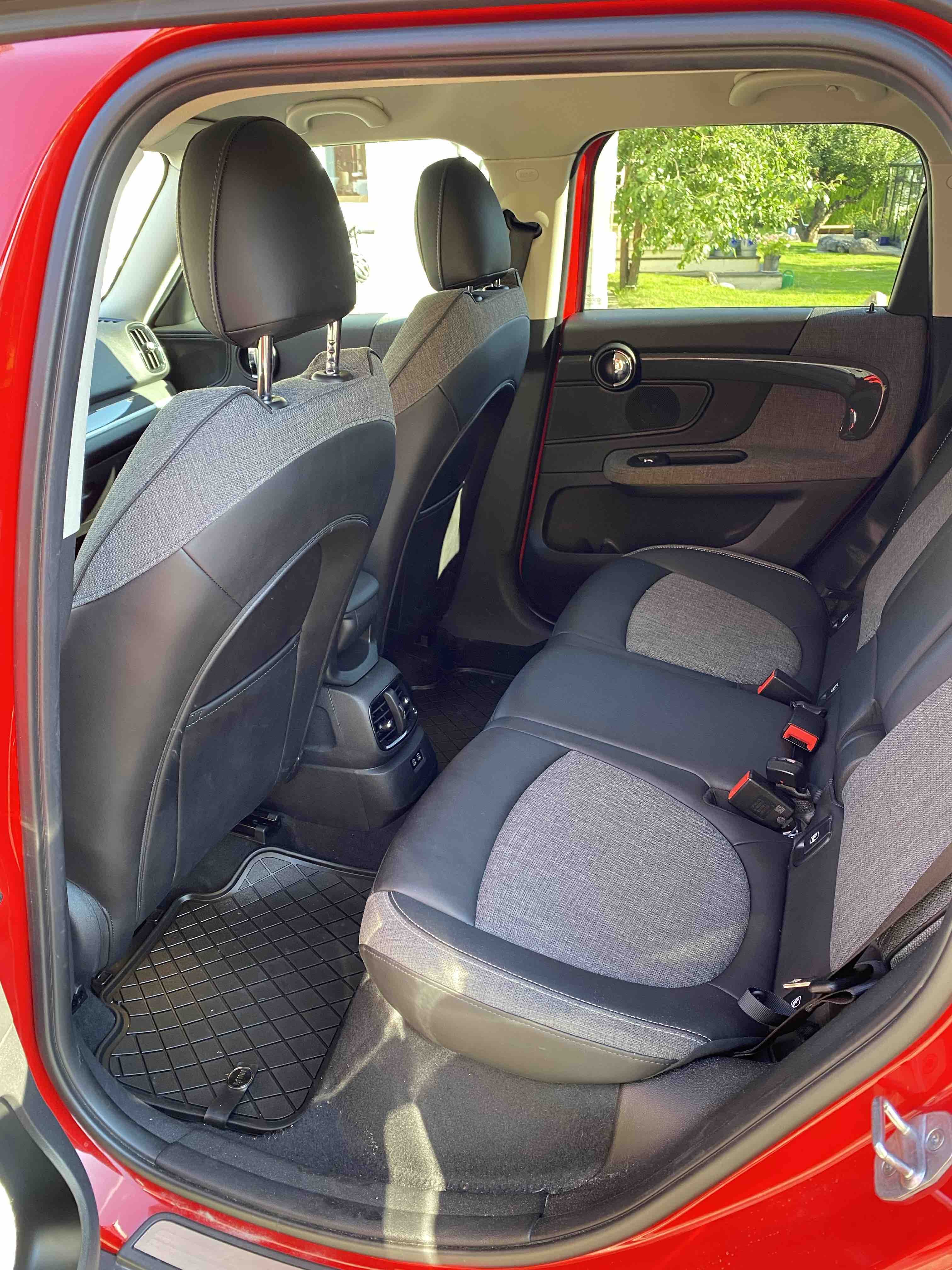 Mini Countryman Cooper S All4 med Lydinngang