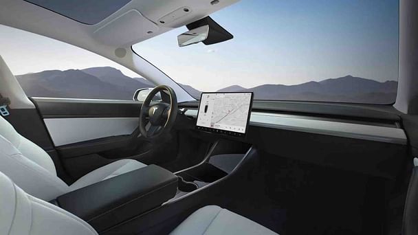 Tesla Model 3 med GPS