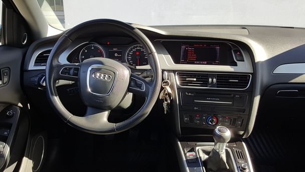 Audi A4 Allroad Quattro med Bluetooth audio