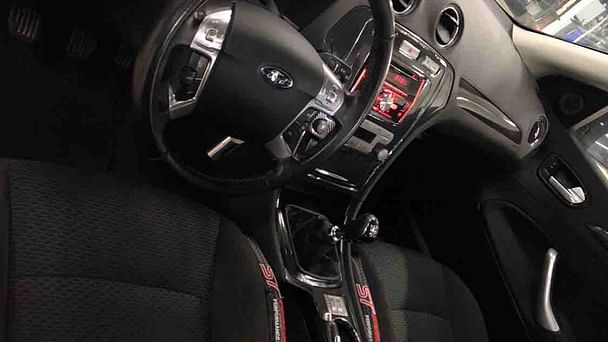 Ford Mondeo med Vinterdekk