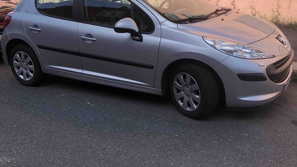Peugeot 207 med Vinterdekk