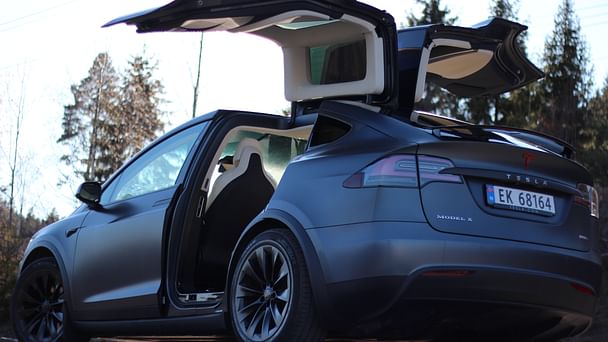 Tesla Model X med Vinterdekk