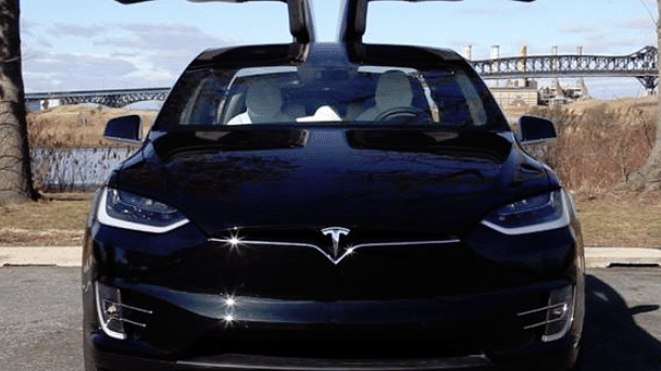 Tesla Model X med Vinterdekk