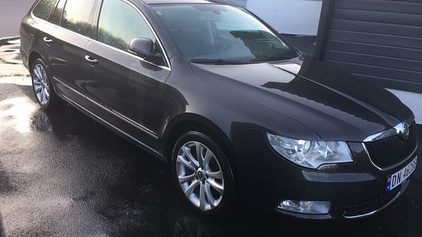 Skoda Superb Combi, 2010, Bensin