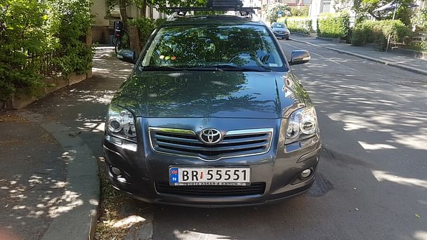 Toyota Avensis SW med Tilhengerfeste