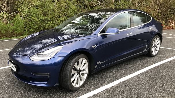 Tesla Model 3 med Vinterdekk