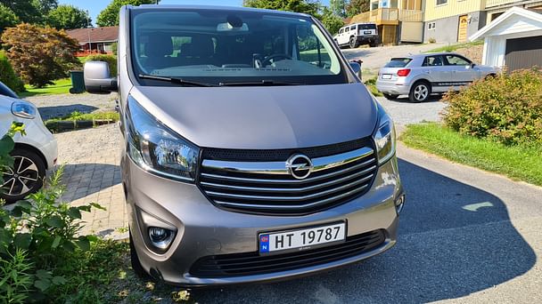 Opel Vivaro med Aircondition