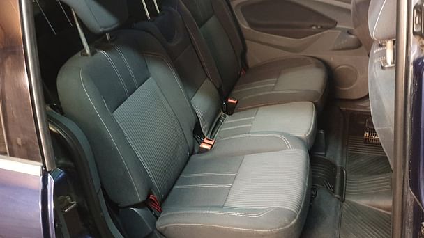 Ford Grand C-Max med Skistativ
