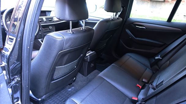 BMW X1 med Lydinngang