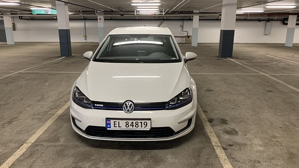 Volkswagen e-Golf med Vinterdekk