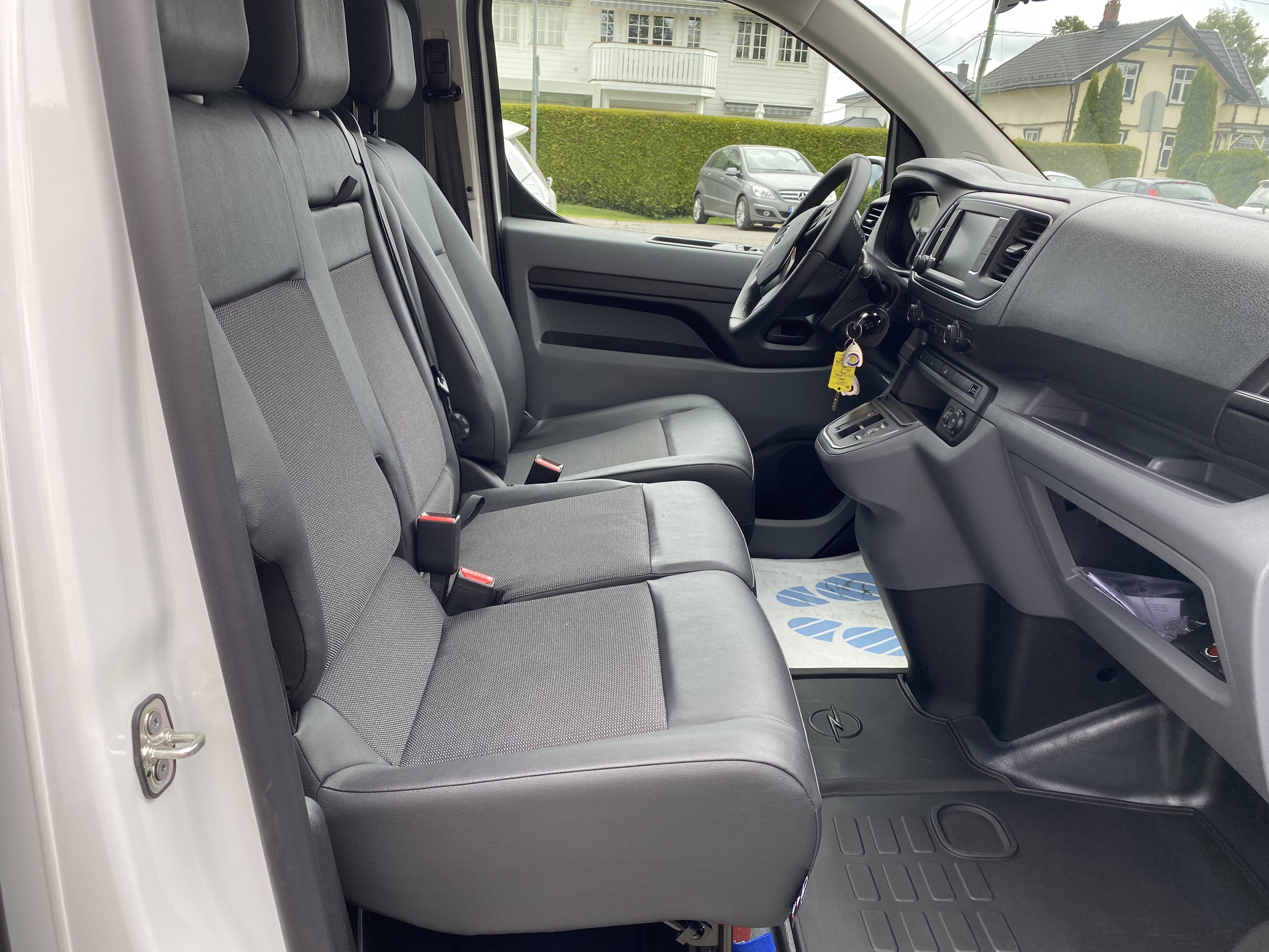 Opel Vivaro e-Vivaro med Bluetooth audio