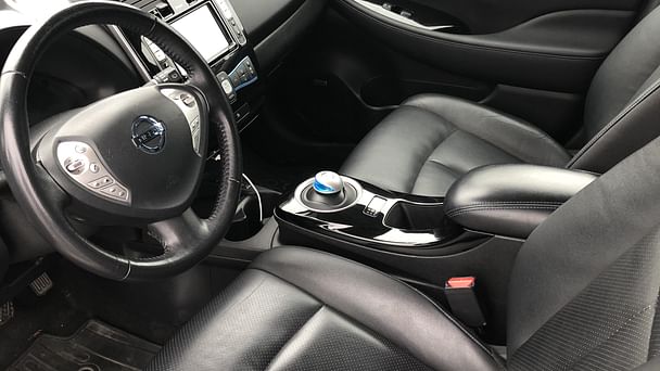Nissan Leaf med Lydinngang
