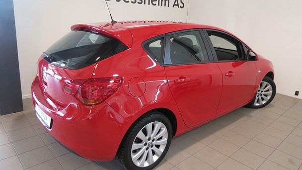 Opel Astra med Vinterdekk