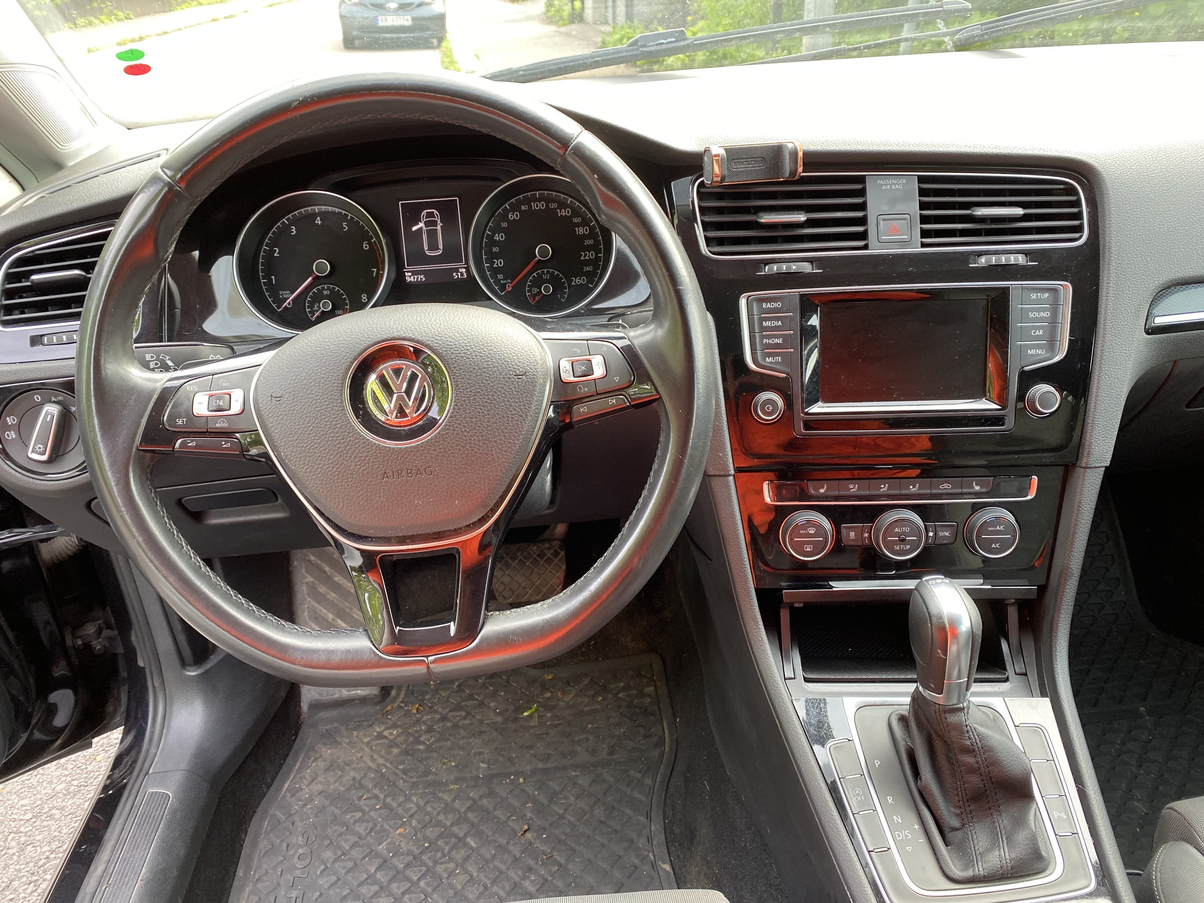 Volkswagen Golf Kombi with Hitch