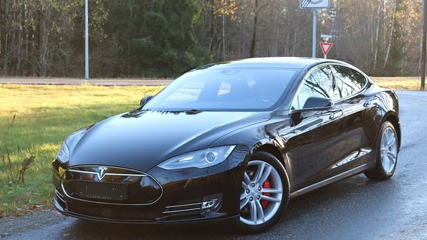 Tesla Model S med Vinterdekk