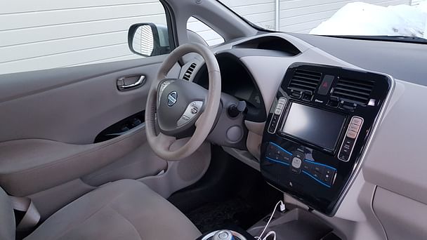 Nissan Leaf med Lydinngang