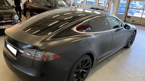 Tesla Model S med Vinterdekk