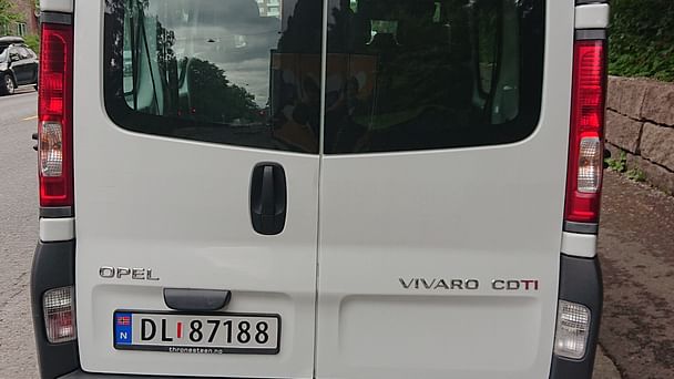 Opel Vivaro med Tilhengerfeste