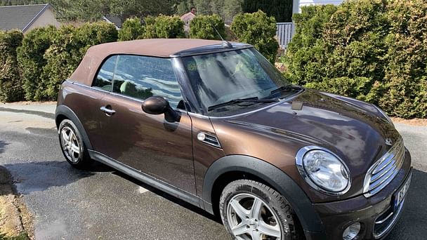 Mini Cooper S Cabrio med Lydinngang