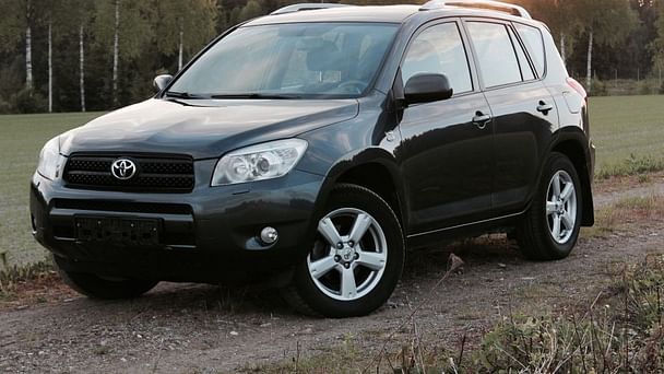 Toyota RAV 4 med Skistativ