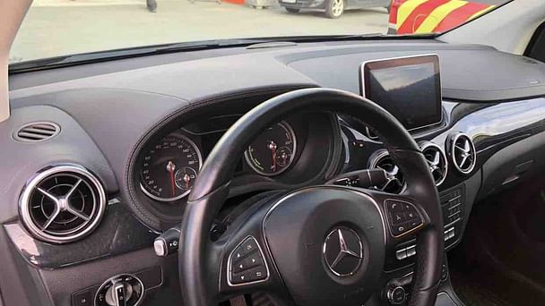 Mercedes Classe B Electric Drive med Lydinngang